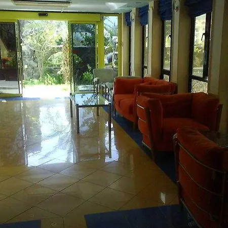 Ξενοδοχείο με διαμερίσματα Tropic Marina 2*